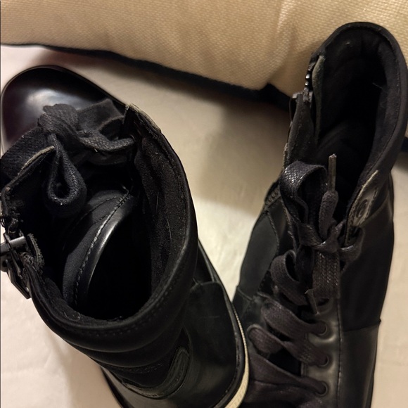 Kenneth Cole New York Base Down Low Sneakers - Picture 11 of 11